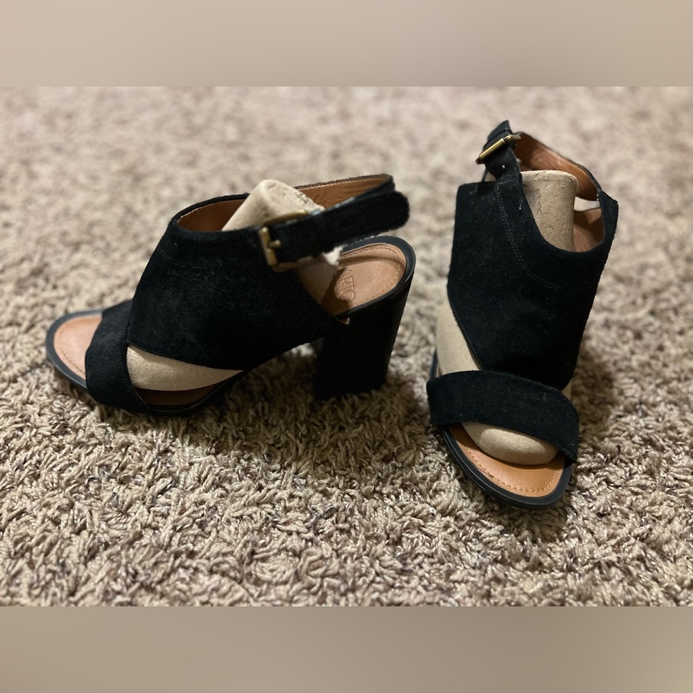 Franco Sarto Suzie Cage Black Suede Block Heel Sandals Open Toe Cut Out, size 8
